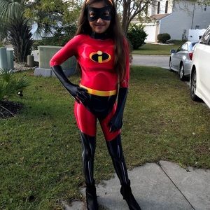 Halloween costume “VIOLET” from the Incredibles
